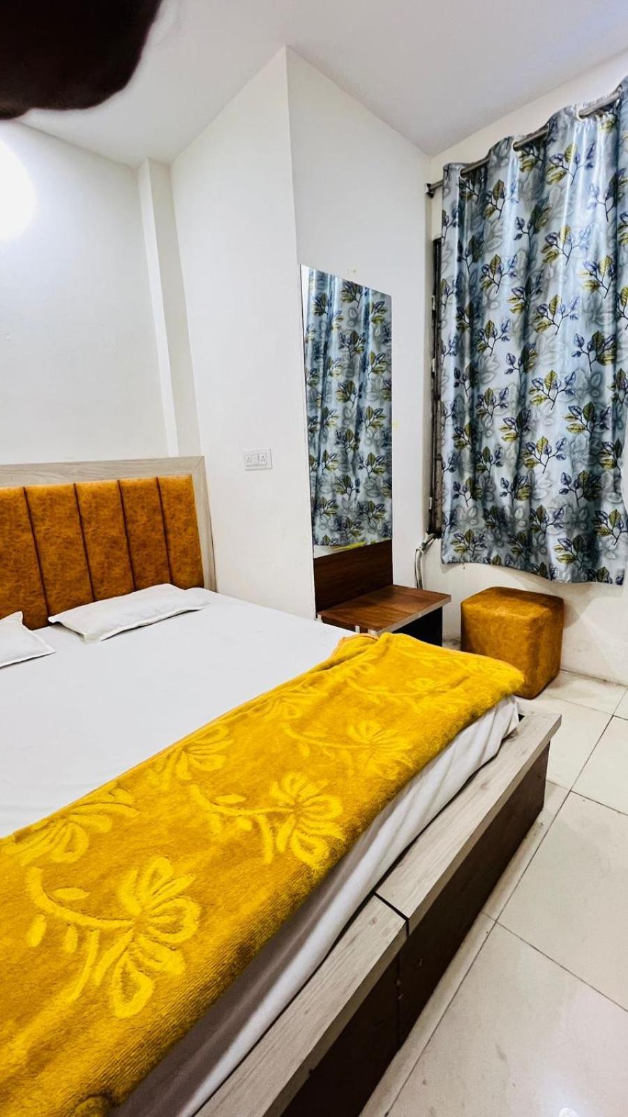 Royal Raj Palace Ujjain Eksteriør bilde