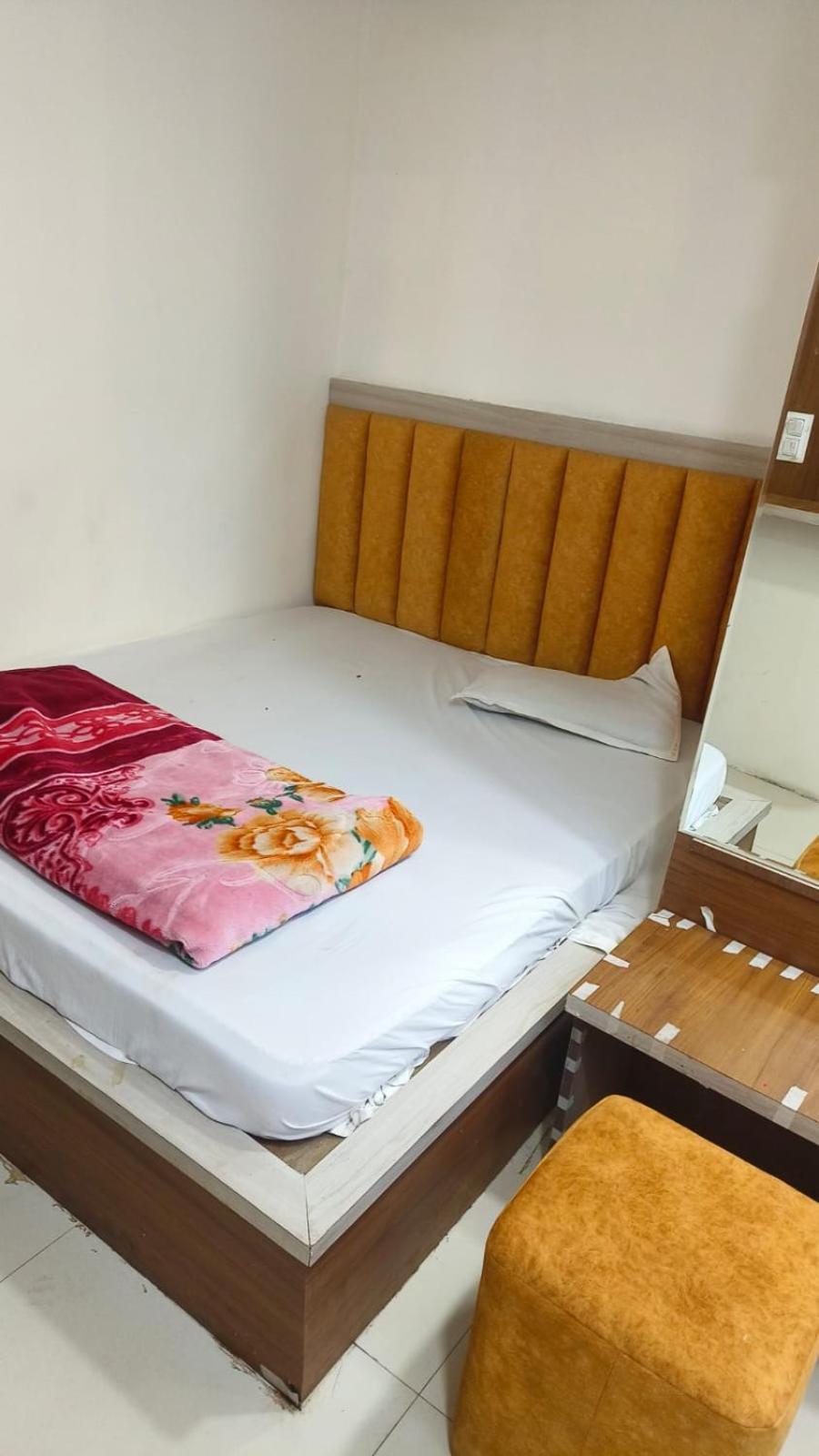 Royal Raj Palace Ujjain Eksteriør bilde