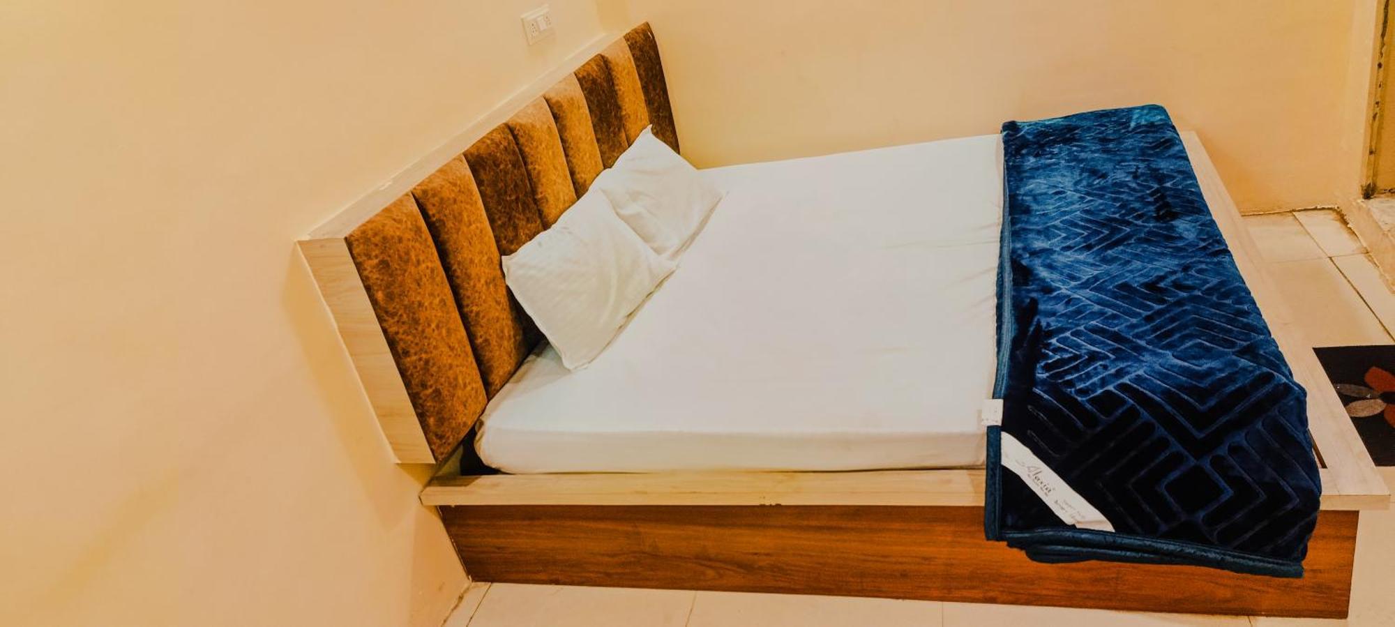 Royal Raj Palace Ujjain Eksteriør bilde